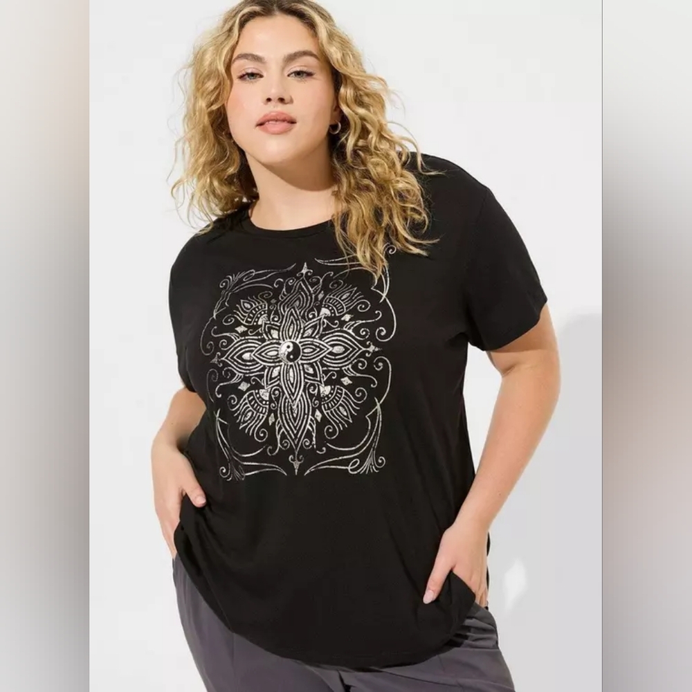 Performance Cotton Short Sleeve Active Tee in Deep Black Mandala